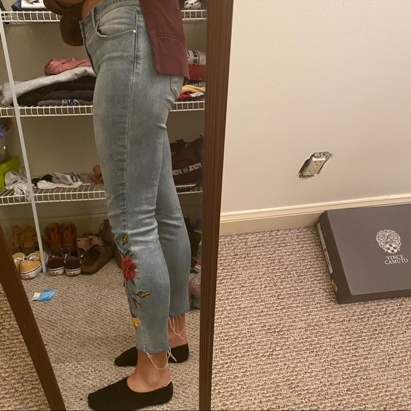 super cute & embroidered jeans - Picture 7 of 7
